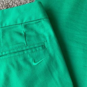 Nike Green Golf Crop Pants - Size 6